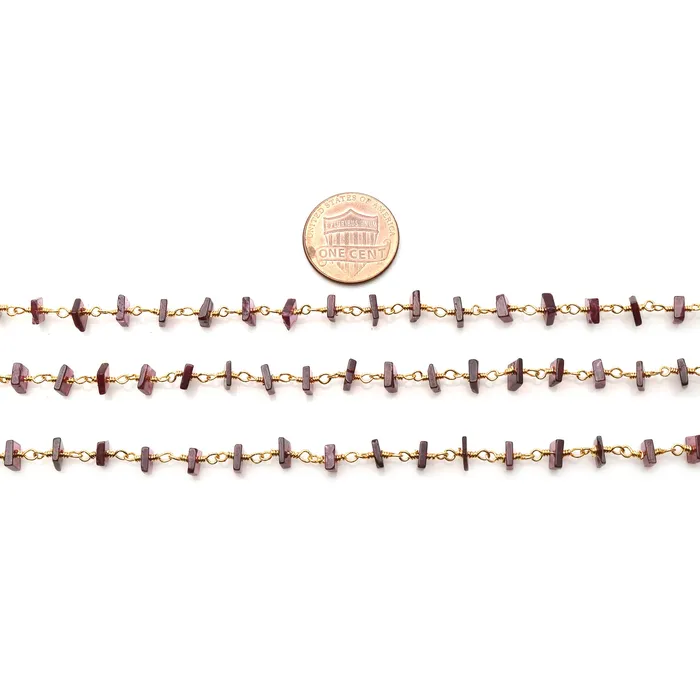 GemMartUSA Necklaces Garnet Square Beads 45mm Gold Wire Wrapped Rosary Chain