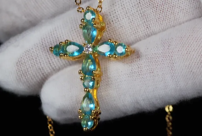 Necklaces My Store Blue Diamond Cross Pendant Green Diamond Cross Pendant